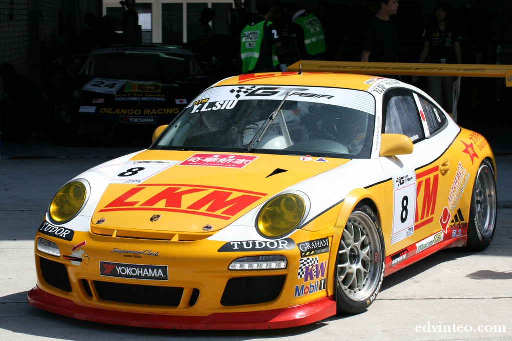 Porsche 911 GT3 R LKM Racing Team